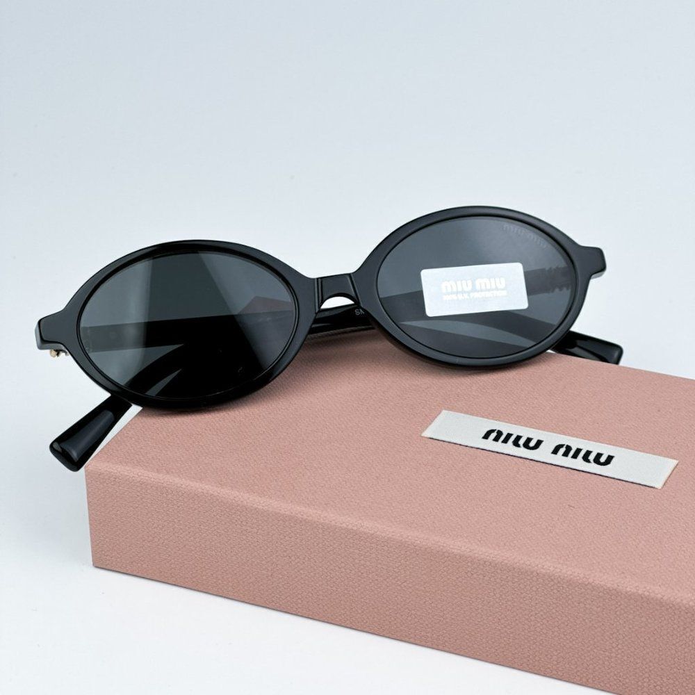 NEW Miu Miu MU04ZS 1AB5S0 Black Dark Grey Unisex Sunglasses MU 04ZS